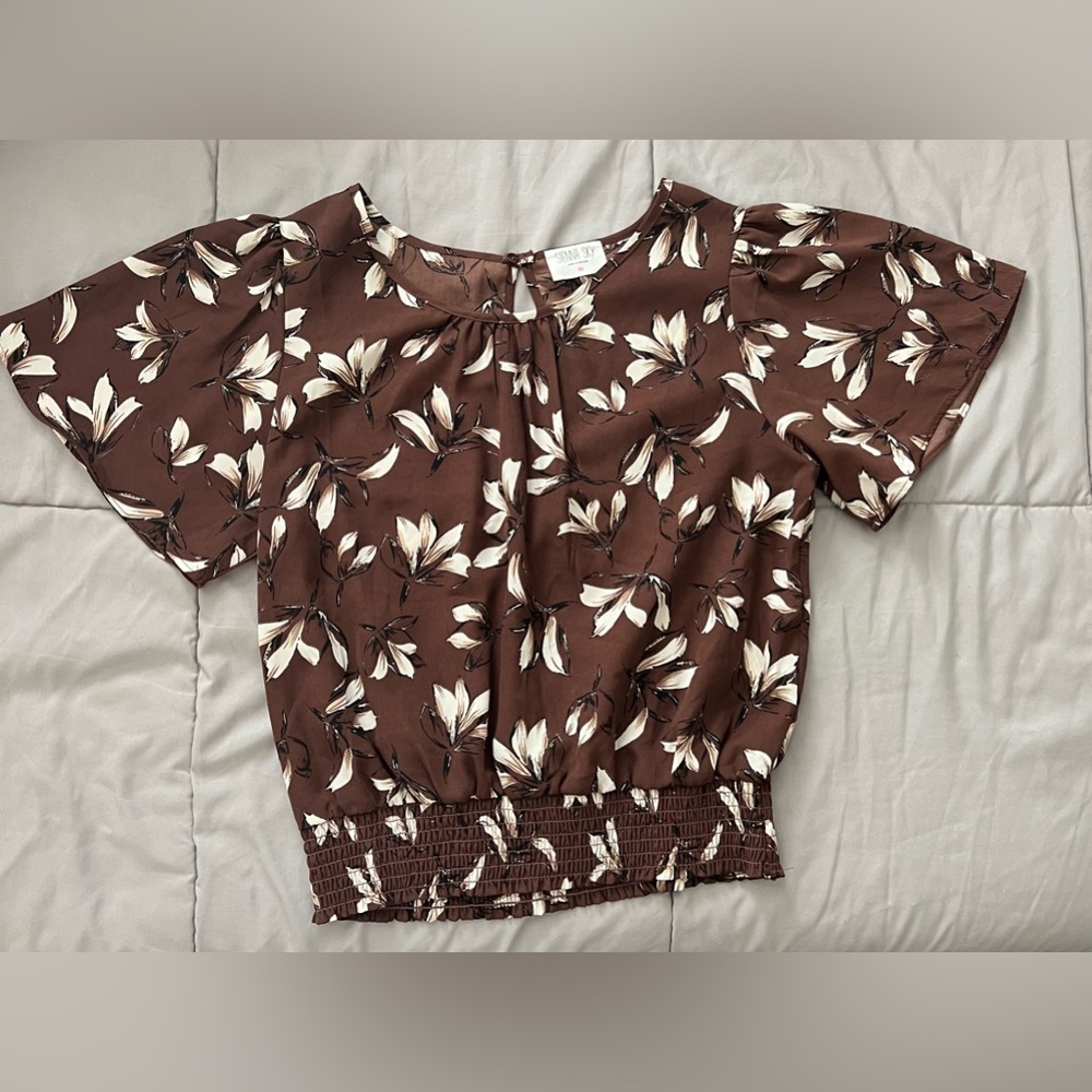 Women’s blouse size medium